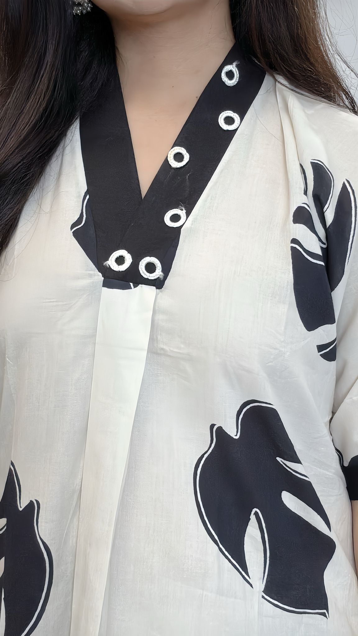 
Indian ethnic kurta pants mirror detailing