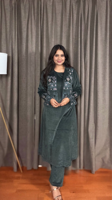 Elvari – Emerald Velvet Jacket Suit