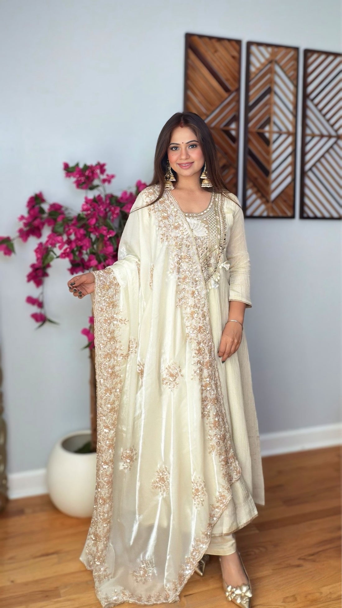 Aavya Glass Tissue Embroidered Dupatta