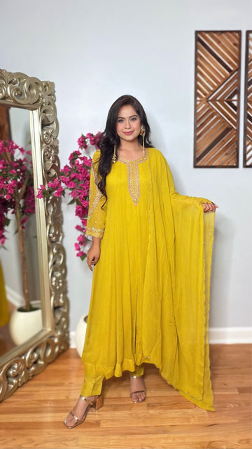 Arohiqa Georgette Anarkali Suit