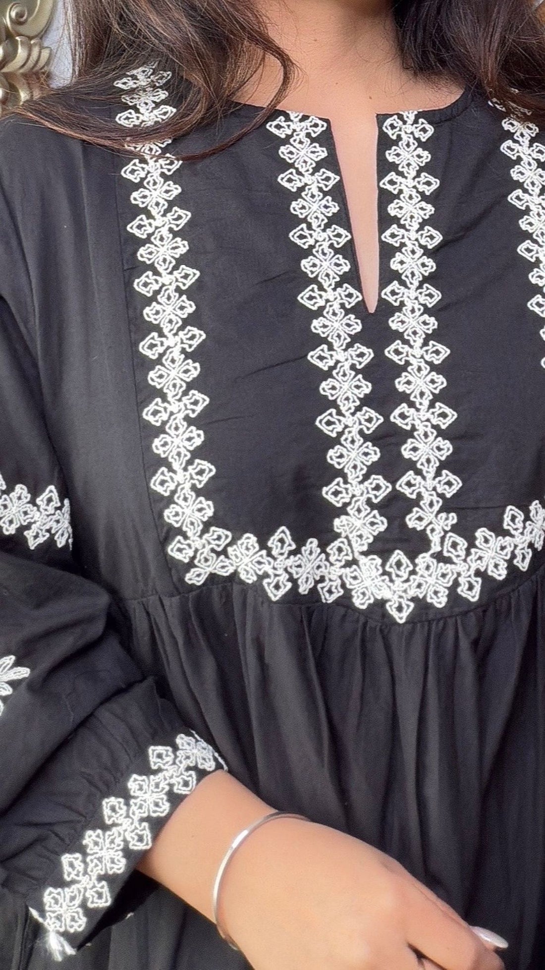 Noirva Thread Grace Dress