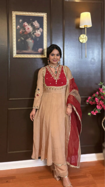 Ariyah – Chinon silk Anarkali