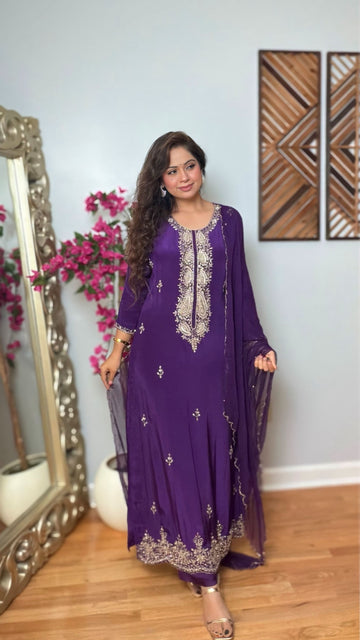 Kaumudi – Pakistani Style Crepe Silk Suit