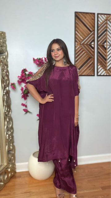 VAYNARA-Crepe Silk Embellished Kurta Pants Set