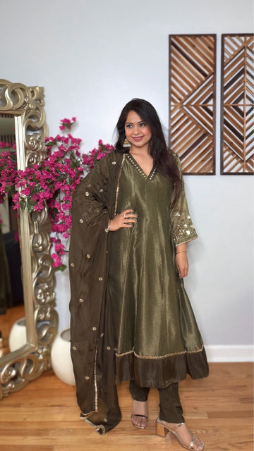 Riwa – Banarasi tissue A-line Anarkali suit