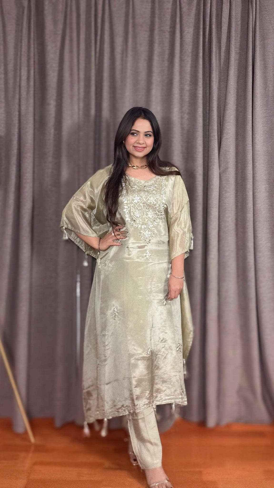 Rishani – Tissue Silk Kaftan Set