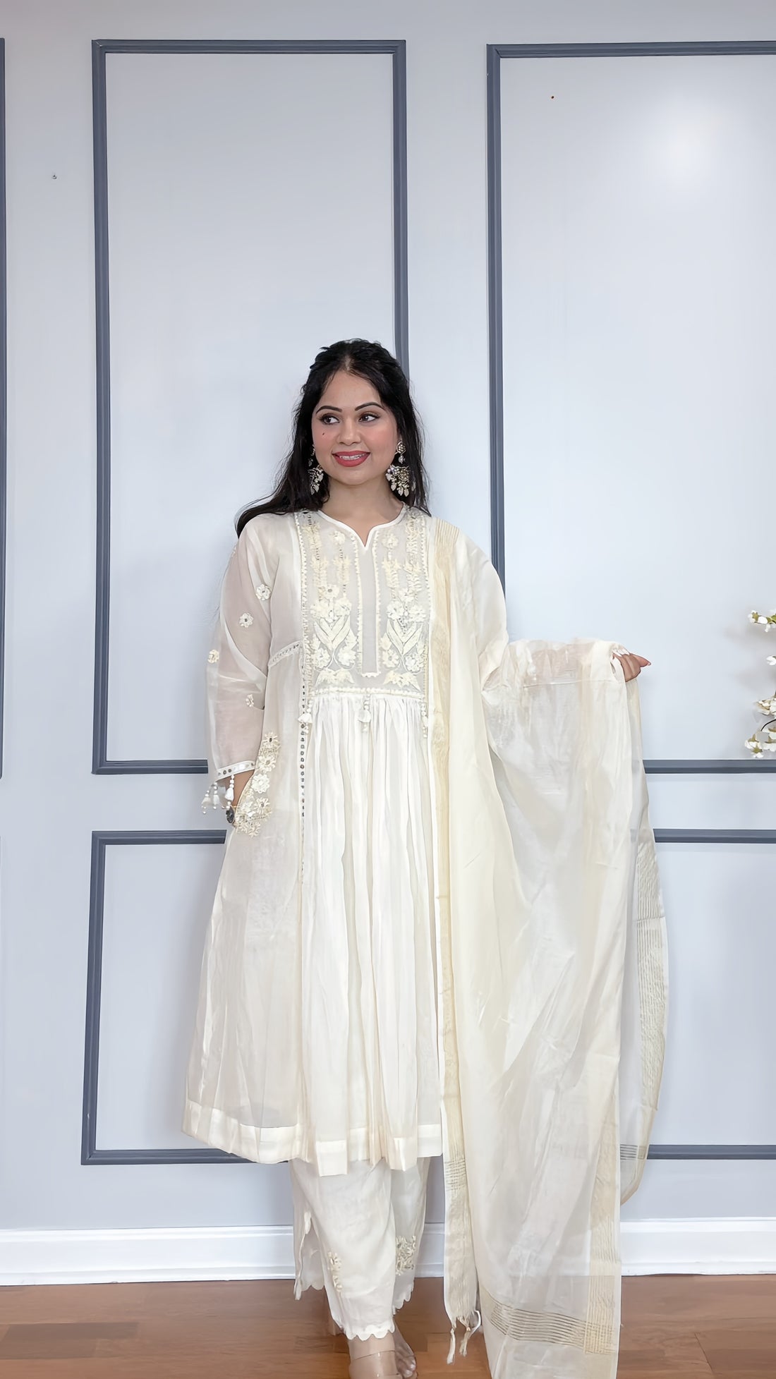 Elegant White Mulmul Chanderi Silk Suit with Resham Embroidery & Pockets