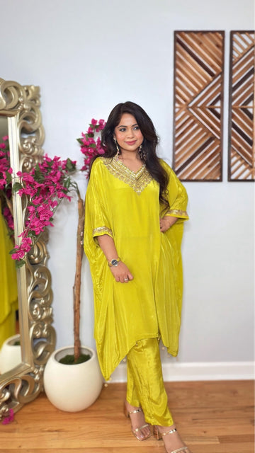 Zirelle Glow Kaftan Set