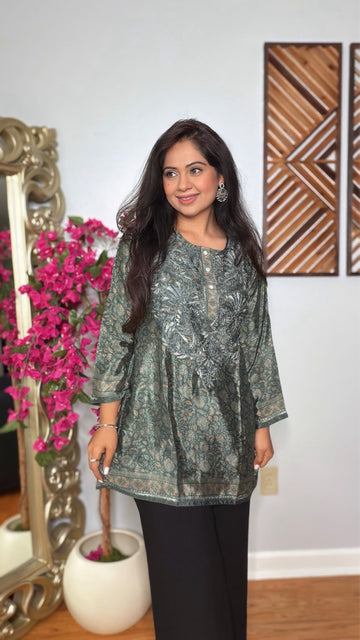 Rumeha Crepe Silk Chikankari Embroidered Short Kurta