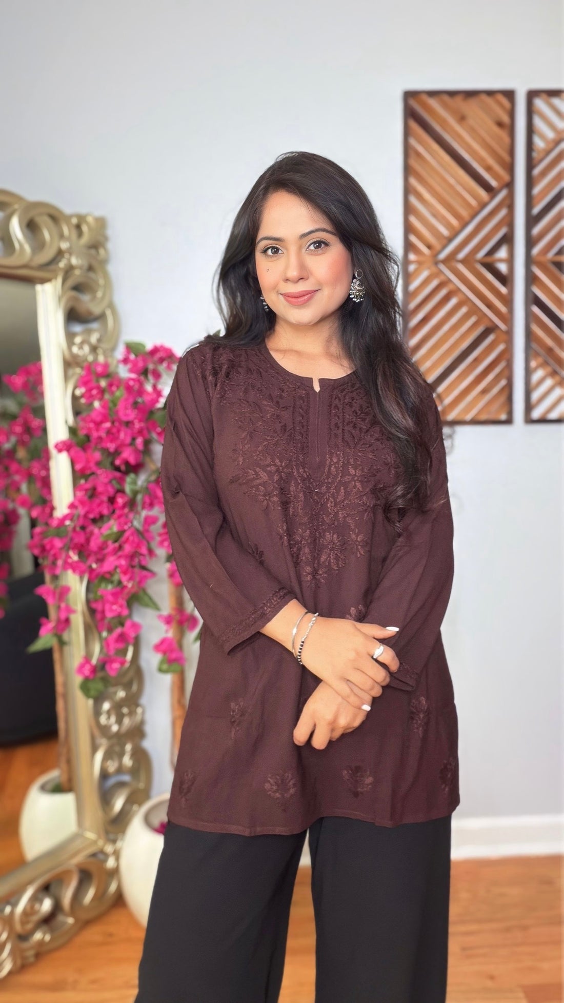 Ruhani Rayon Cotton Chikankari Short Kurta