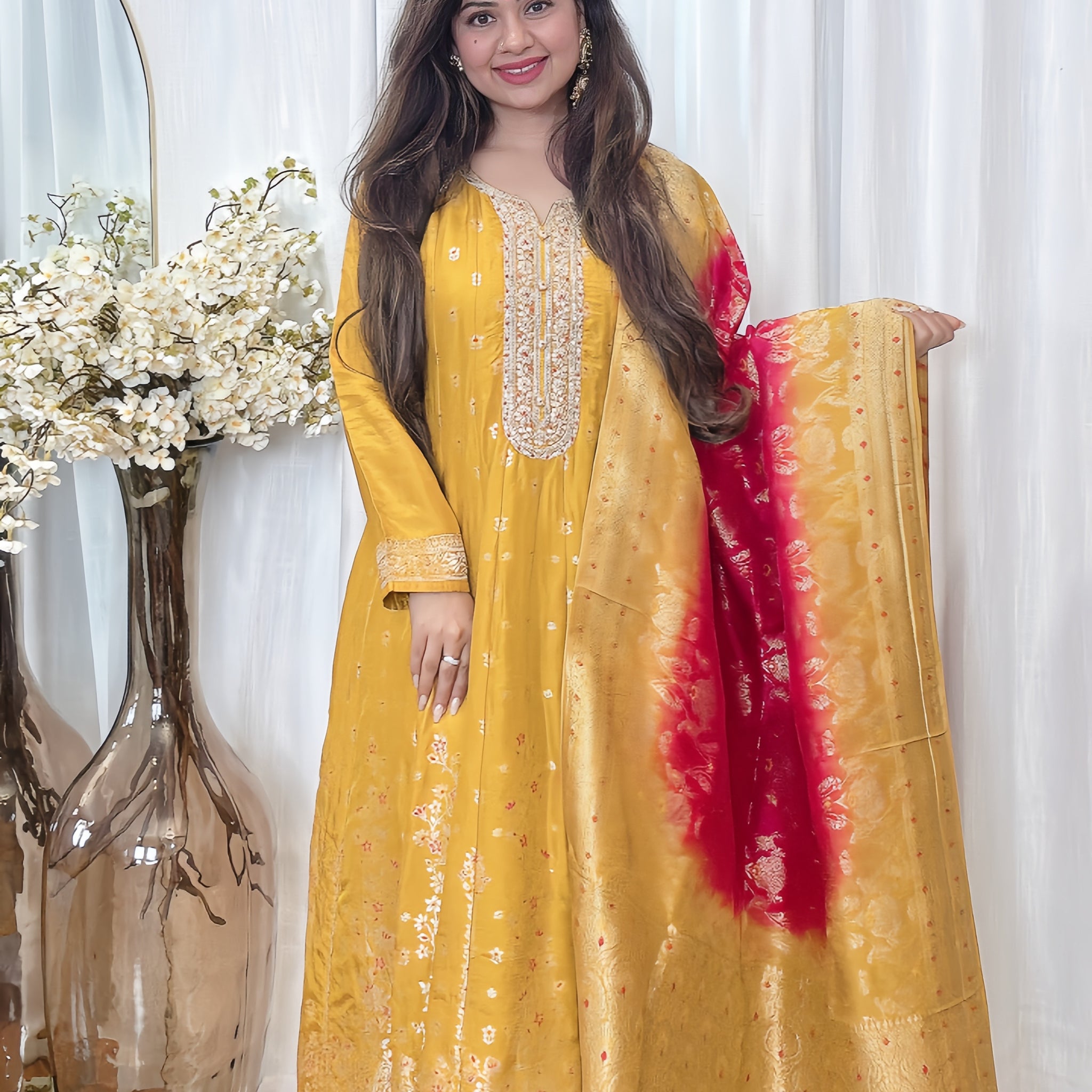 Sunehri Baadal – Banarasi Kalidaar Anarkali Set