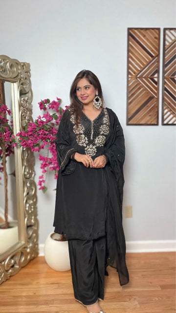 Midnight Bloom – Crepe Silk Suit Set