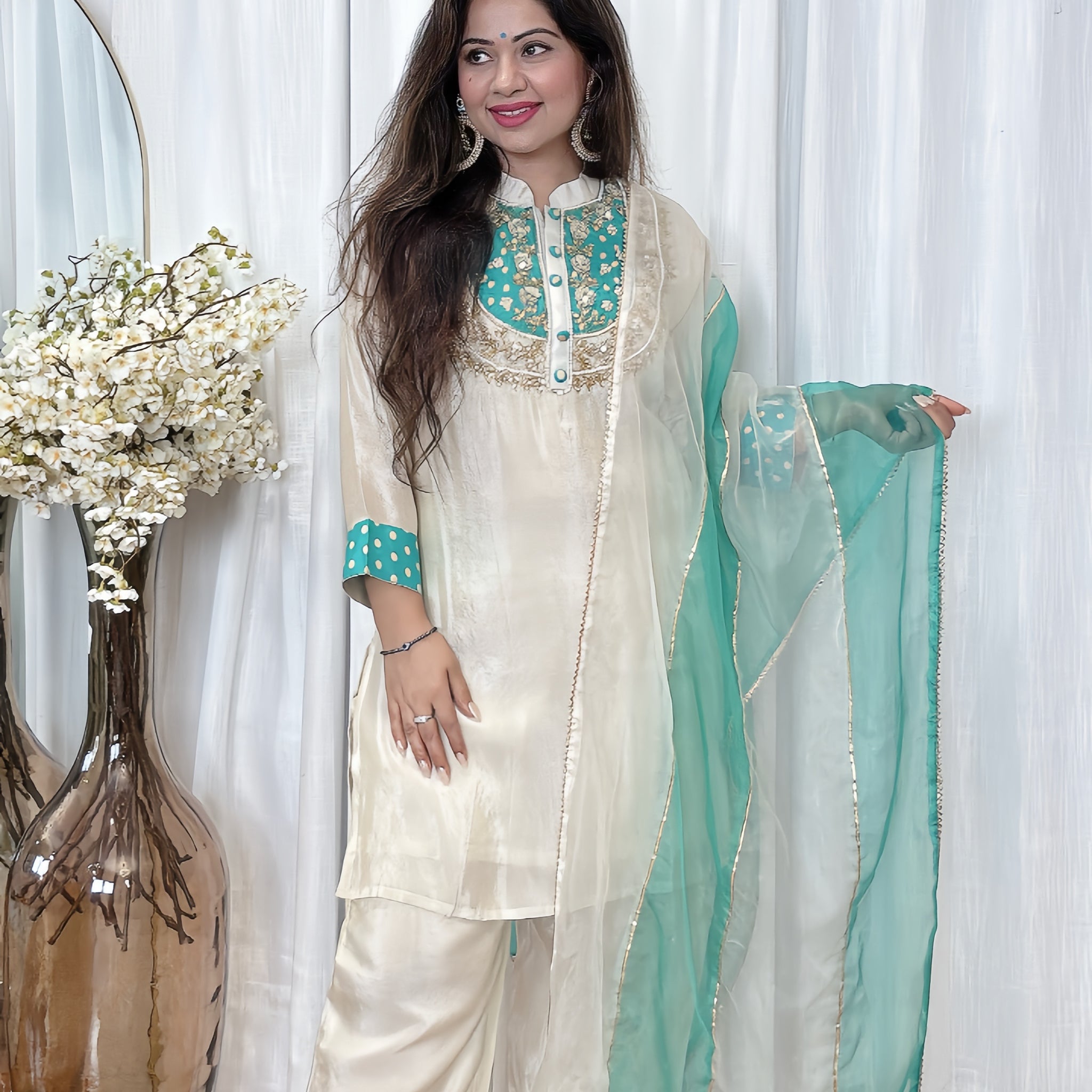 Zahira Glow – Shimmer Tissue Handcrafted Suit