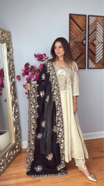 Aavya Glass Tissue Embroidered Dupatta