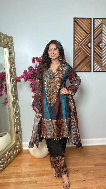 Aarshvi Ajrak A-Line Suit