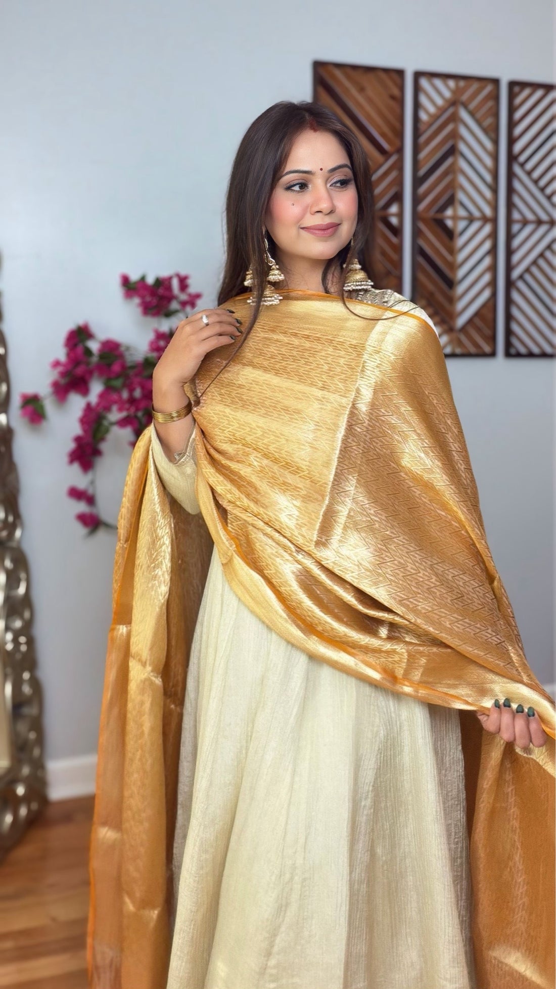 Kanaka Golden Tissue Shimmer Jacquard Dupatta