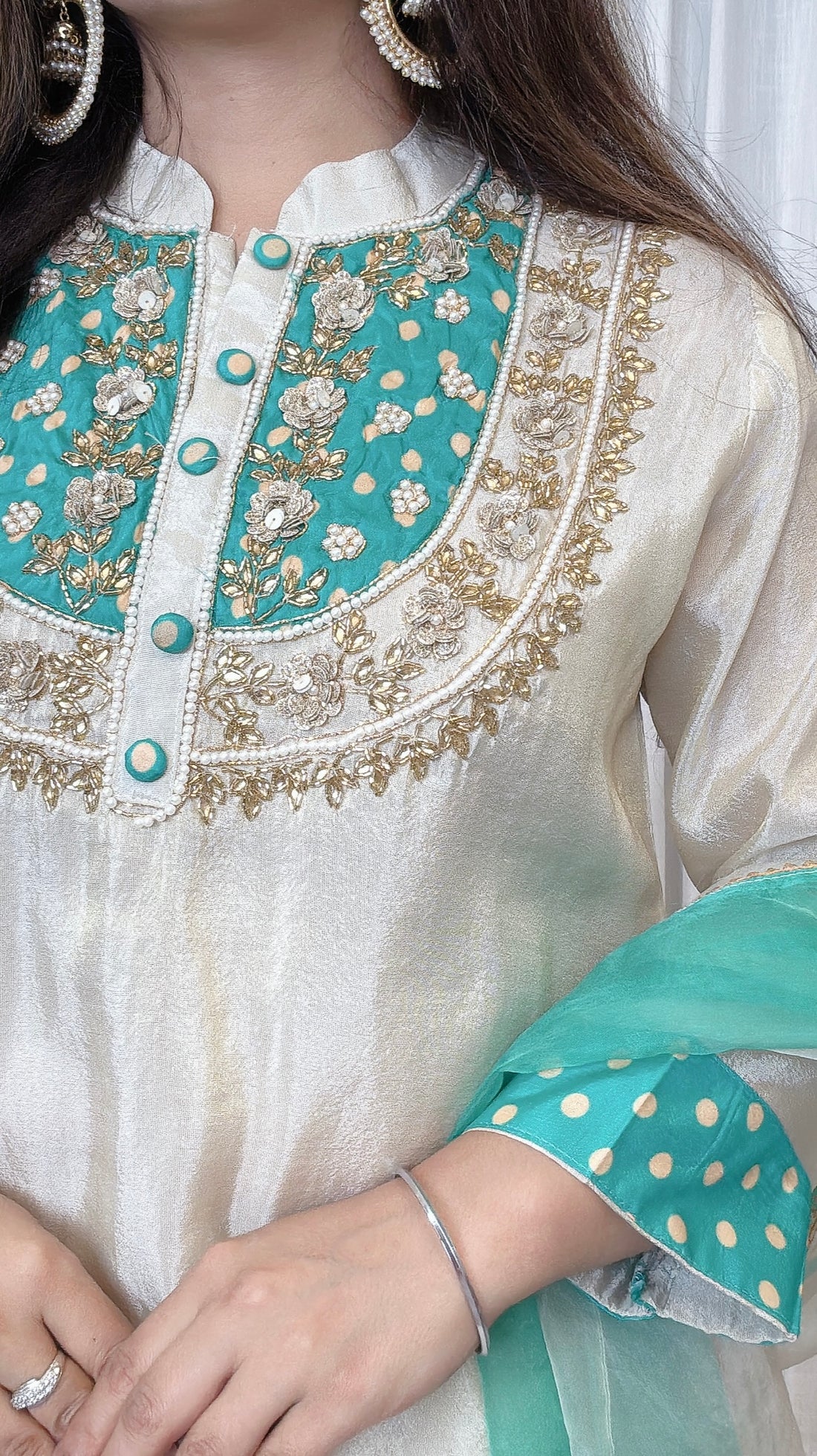 Zahira Glow – Shimmer Tissue Handcrafted Suit
