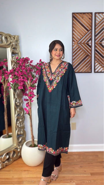 Vareeni – Kashmiri Embroidered Woolen Kurta