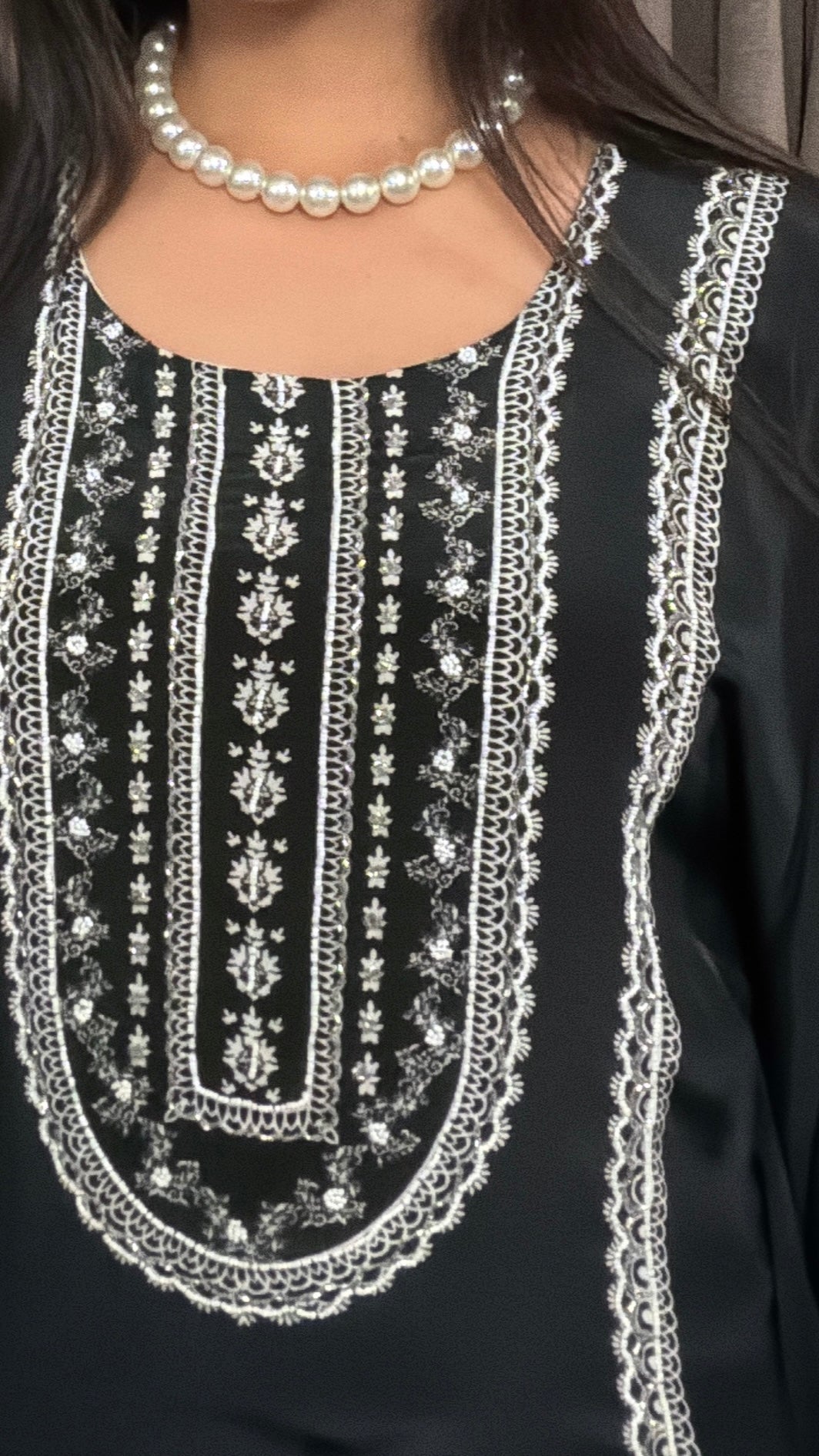 Nairah – Crepe Silk Kaftan Set