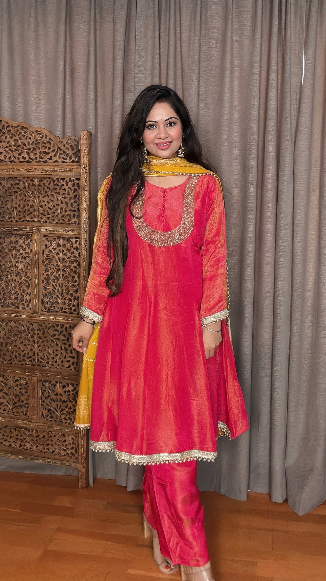Gulabi Noor Tissue Shimmer Anarkali Set