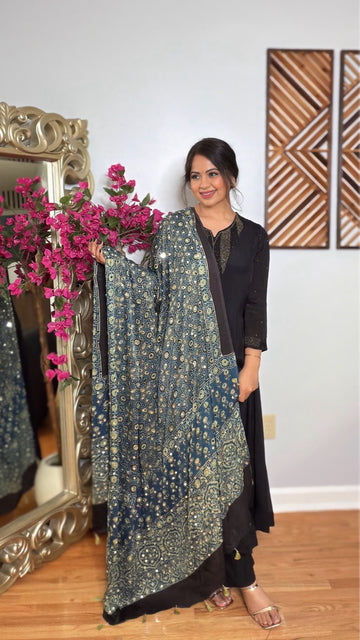 Zehmira Ajrak Dupatta