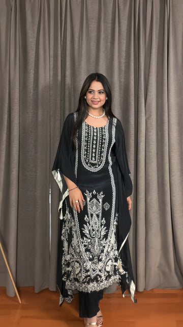 Nairah – Crepe Silk Kaftan Set