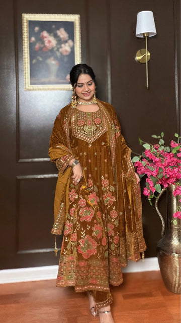 Ruhvani – Printed velvet Anarkali suit