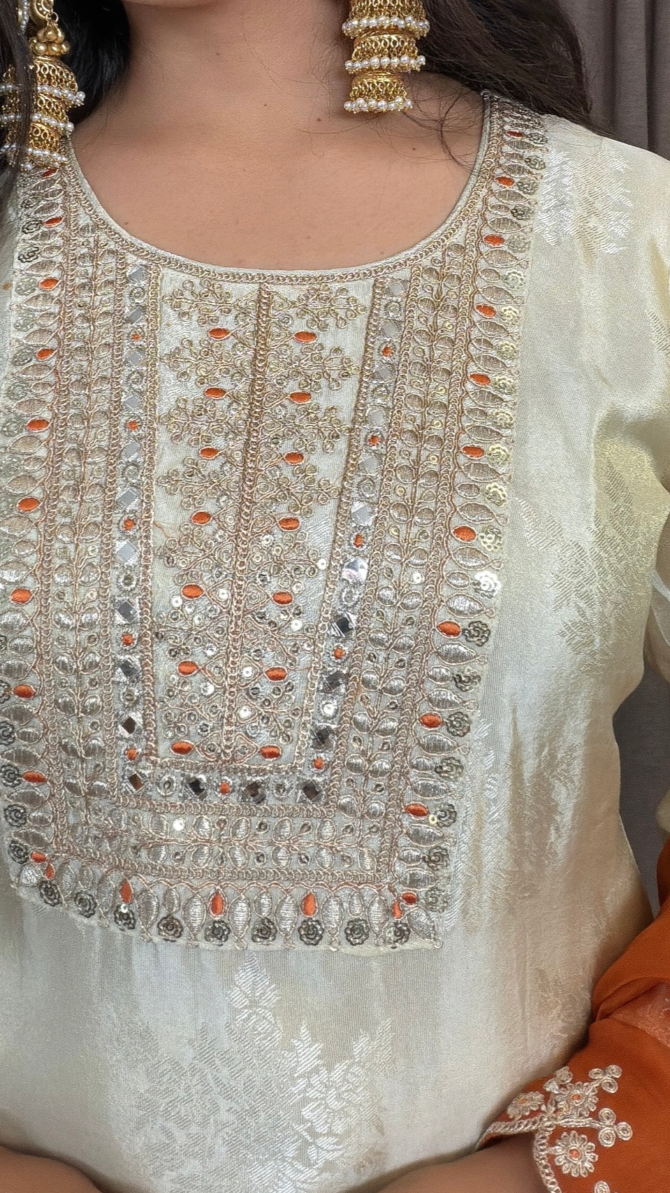 Sehira Farshi Suit