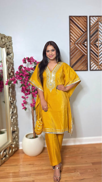 Avyani Muslin Silk Kaftan Set
