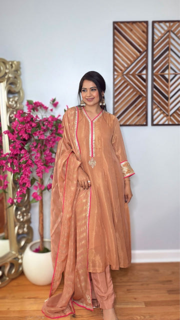 Saara – Tissue shimmer Anarkali suit