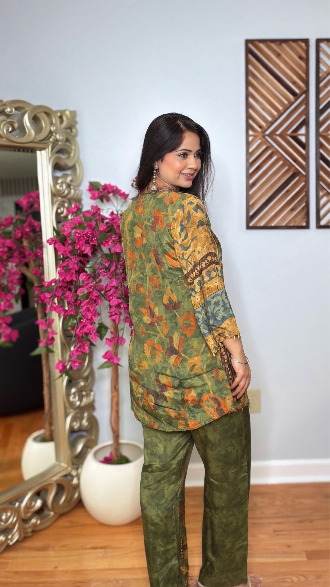 Avenya Crepe Silk Cord Set