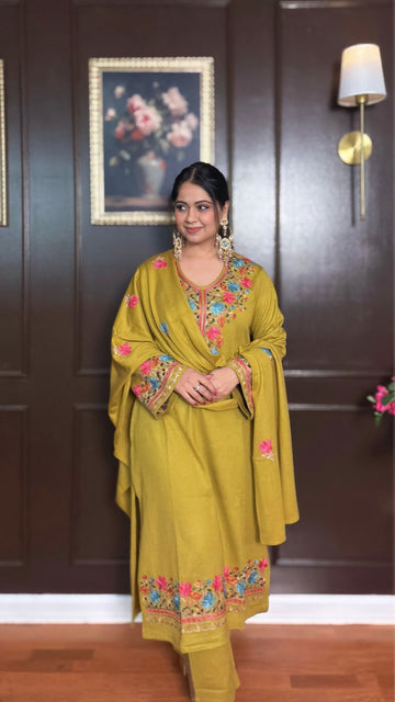 Zehnara – Soft woolen kurta set