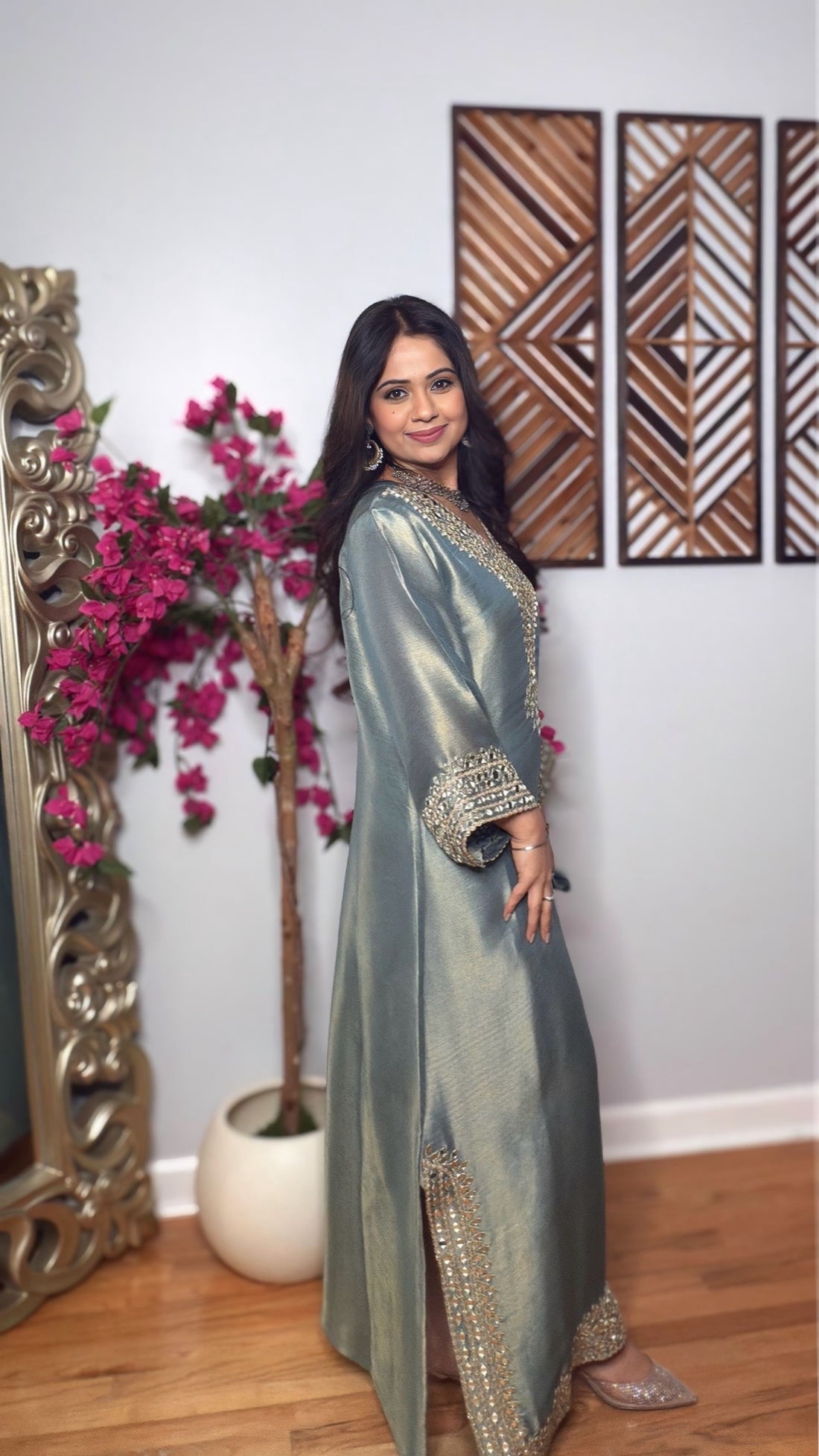 Zayelle – Girafe Silk Mirror Work Kaftan Dress