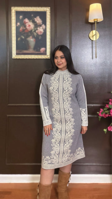 Serin – Soft stretchable woolen knit dress