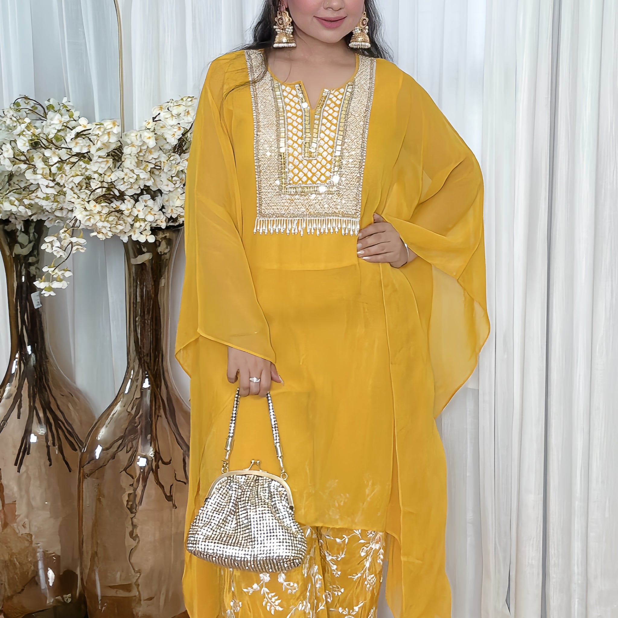 Sunehri Ziya Kaftan Set