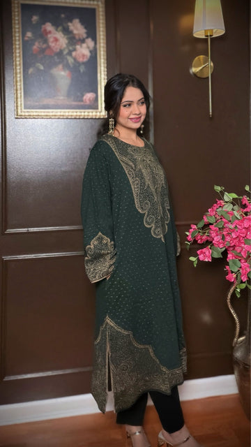 Azehra – Soft woolen Kashmiri pheran