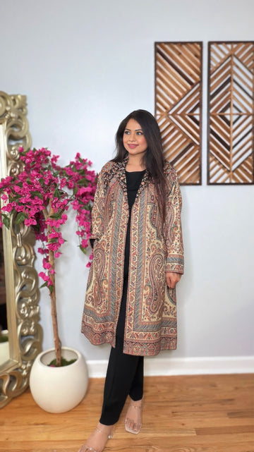 Kashmirae – Jamdani Pashmina Coat Set