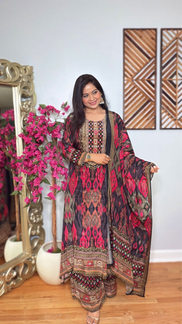 Zariya Crepe Suit