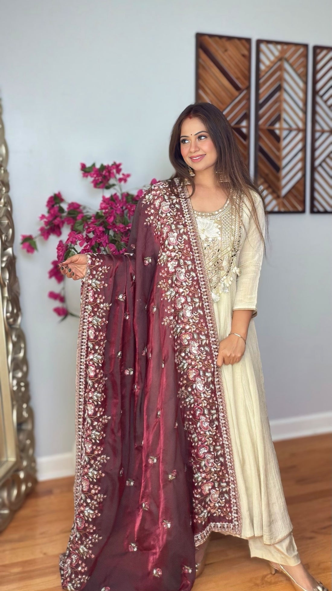 Kavya Floral Embroidered Dupatta