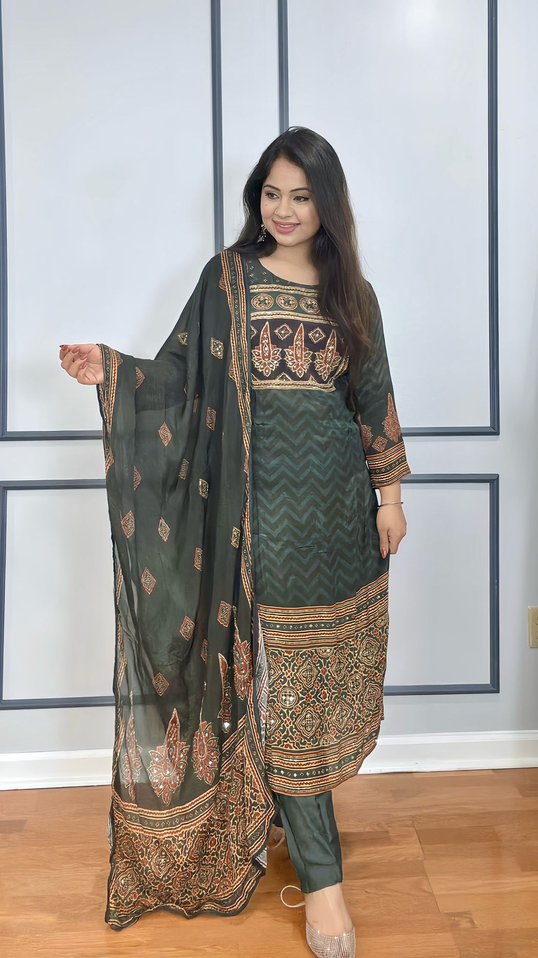 Crepe silk suit for women with mirror and cutdana work
