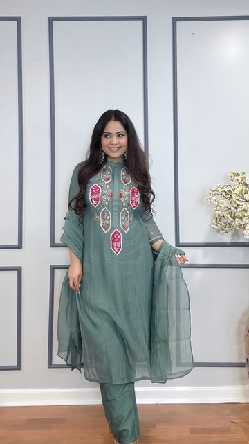 Graceful Radiance Mulmul Chanderi Suit